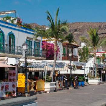 Excursion Puerto de Mogán and its market