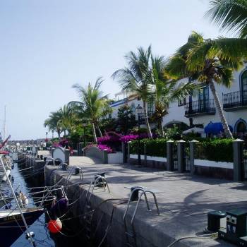 Excursion Puerto de Mogán and its market