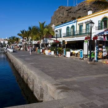 Excursion Puerto de Mogán and its market